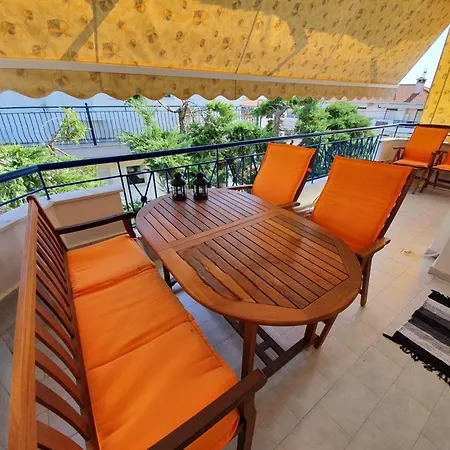 Cozy Sun Apartment Polychrono