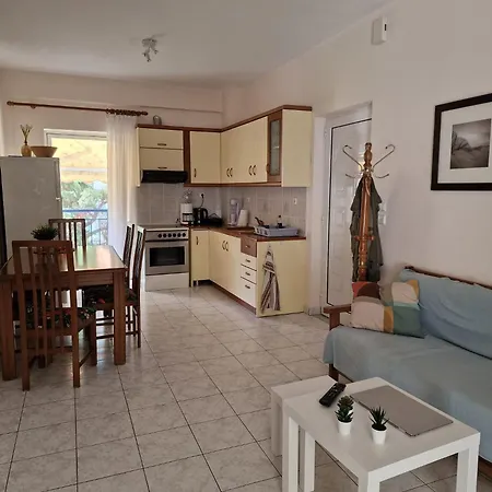 Cozy Sun Apartment Polychrono