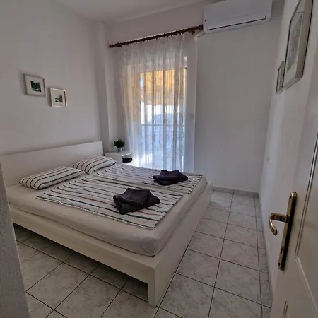 Cozy Sun Apartment Polychrono