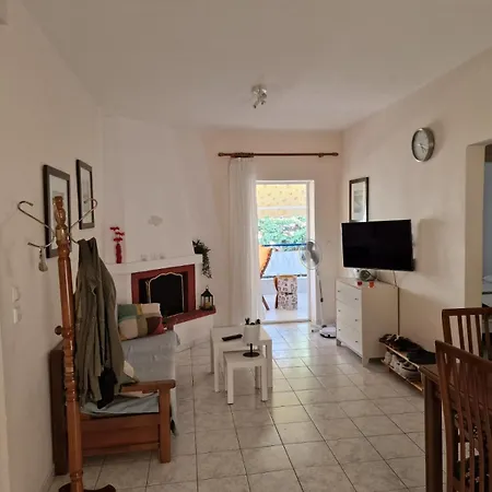 Cozy Sun Apartment Polychrono